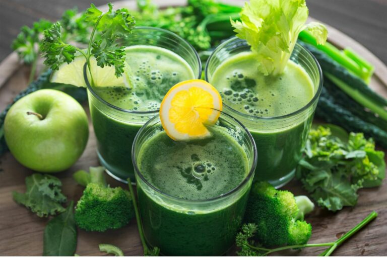 Photo de jus verts détox.